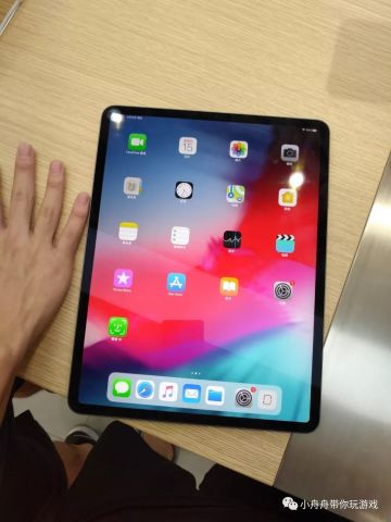 全新力作：iPad系列巅峰之作——最新款iPad与经典传承iPad Air 2同台亮相