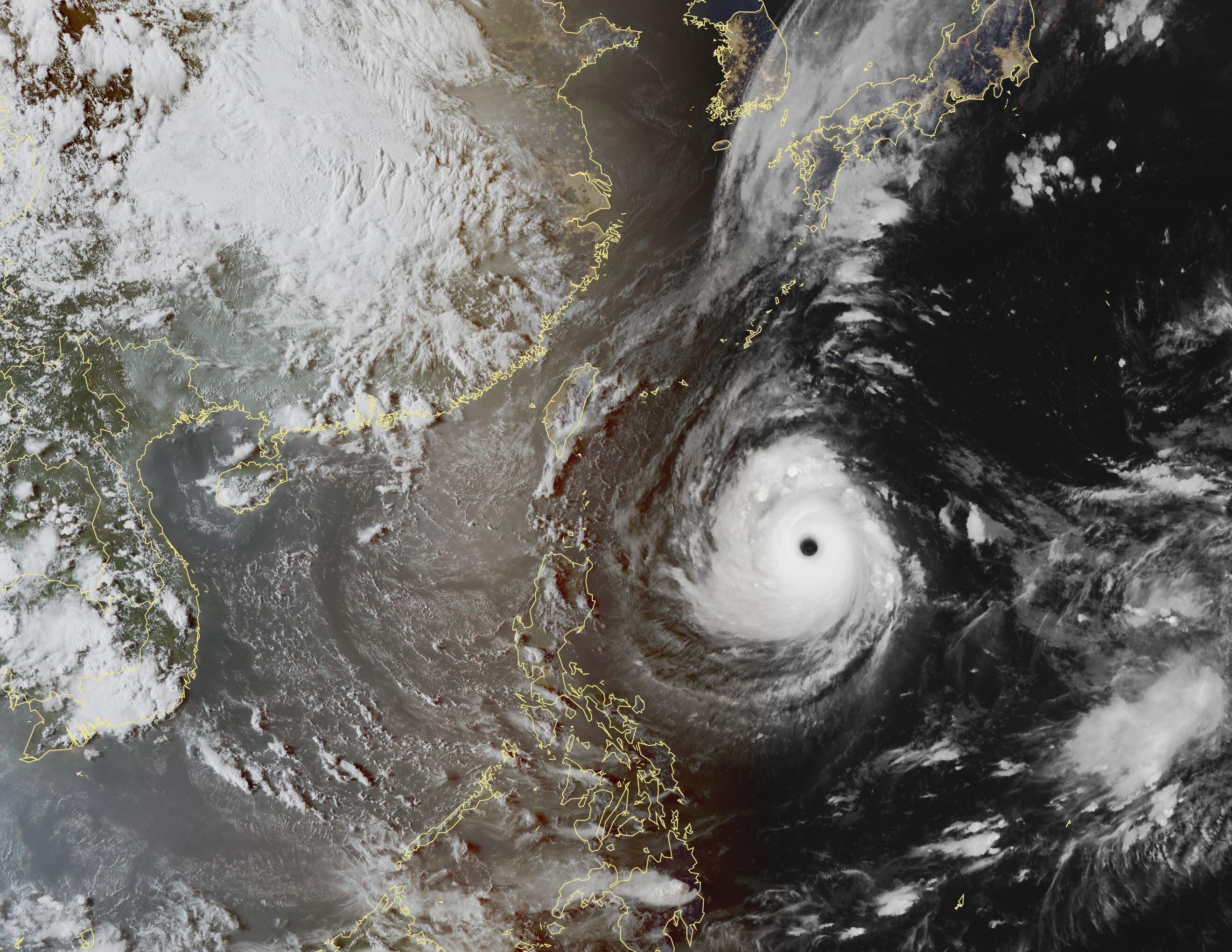 第18号台风最新动态：密切关注日本地区影响情况